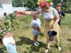 Фольклорные миниатюры «Иван Купала–обливай, кого попало»