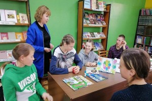 Беседа-игра «Учись жить в многоликом мире!»