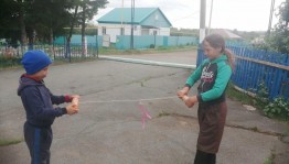 Конкурс рисунков «Лето,цветы и мы».