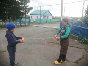 Конкурс рисунков «Лето,цветы и мы».