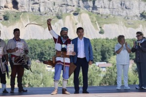 Гафурийский район объединил лучших лучников