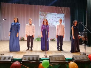 Праздничный концерт «Любовью материнской мир прекрасен».