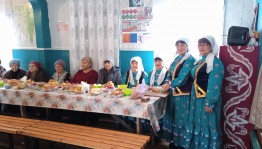 Песенное чаепитие «И чайку попьём и песни споём»