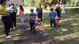 Развлекательно - игровая программа «Лужайка дружбы».