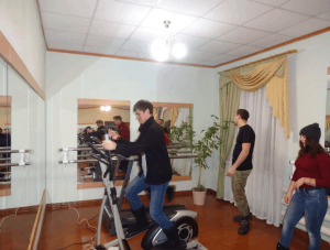 Фитнес - час «Здоровым быть модно»