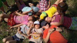 Познавательно–игровая программа «Дружба без границ»