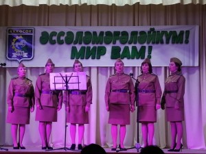 Клубный десант «К вам, поздравить вас!»