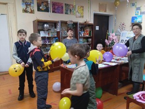 Детский праздник «Путешествие в страну детства»