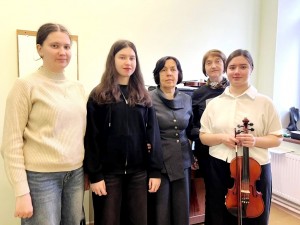 «Культурный десант» Уфимского института искусств встретился со студентами Октябрьского музыкального колледжа