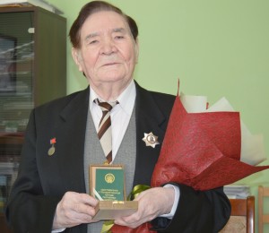 Заслуженному артисту Башкирской АССР Гумеру Абдульманову вручили Орден Салавата Юлаева