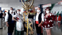 Делегация из Боливии поразила необычным костюмом