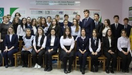 Экскурсия по библиотеке «Знатоки литературы»