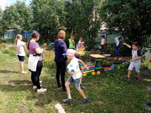 Поляна веселых затей «Кто во что горазд»