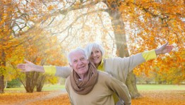 Праздничный концерт «А в сердце молодость поёт...»