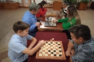 Семейный выходной «Турнир по шашкам»