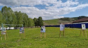 Выставка художественных работ «Нарисуем лето»