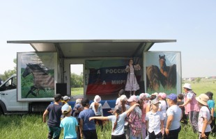 Артисты автоклуба Баймакского района провели детский Сабантуй