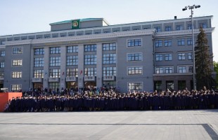 На Советской площади Уфы прошёл патриотический концерт ко Дню Победы