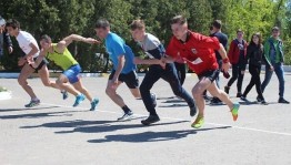 Эстафета « К здоровью наперегонки»