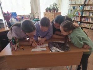Интеллектуально–развлекательная программа «Праздничный парад загадок, викторин»