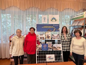 Книжная выставка-обзор «Учитель на страницах книг»