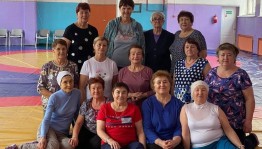 Тематический вечер «Нам года не беда»