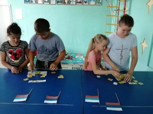 «Флаг России в детских руках»