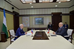 Глава Башкортостана и губернатор Омской области обсудили вопросы культурного сотрудничества между регионами