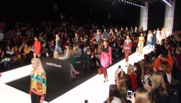 Дизайнер из Башкортостана Зия Гараз приняла участие в неделе моды Mercedez-Benz Fashion Week в Москве