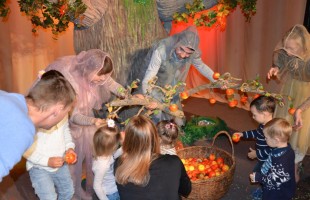 The Bashkir State Puppet Theater presented the premiere for the youngest spectators "What does autumn sing about?".