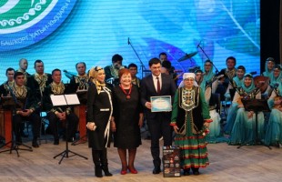 В Концертном зале Конгресс-холла «Торатау» состоялся финал конкурса «Женщина – мать нации»