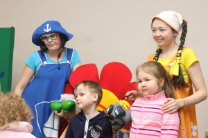 Актеры Башкирского государственного театра кукол показали в детской больнице благотворительный спектакль