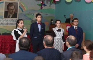 В МОБУ СОШ с. Саитбаба прошли литературные мероприятия, посвященные Дню башкирского языка и 85-летию Анура Вахитова