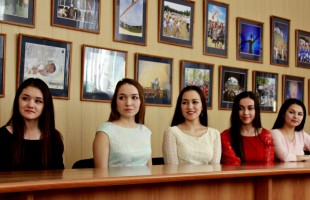 В Уфе финалистки Республиканского конкурса башкирских красавиц «Һылыуҡай-2017» встретились с журналистами