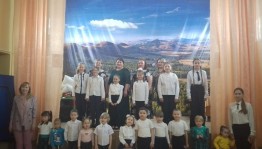 Литературно–музыкальный вечер «Мамочке!»