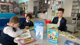 Коллаж «Медведь в России больше, чем медведь»