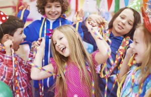 Игровая программа «Танцуй и веселись!»