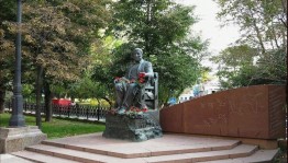«Летят по небу журавли»