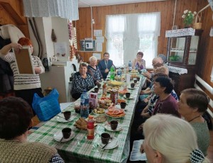 За чашкой чая «Вам дарим доброту и радость»