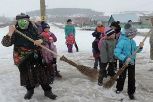 Познавательно-развлекательная программа «Путешествие по новогодним сказкам».