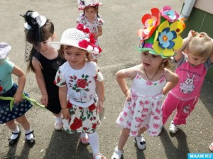 Развлекательная программа «Парад шляпок»