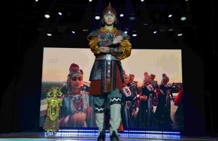 Коллекция костюмов ансамбля Гаскарова получила Гран-при на конкурсе в Новосибирске