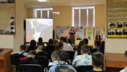 Тематический час «Героями не рождаются, Героями становятся»
