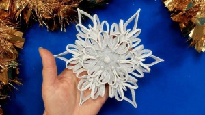 «Ажурная снежинка из фоамирана»