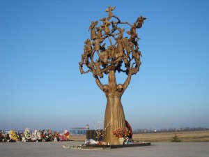 Инфочас «Должны знать и помнить»