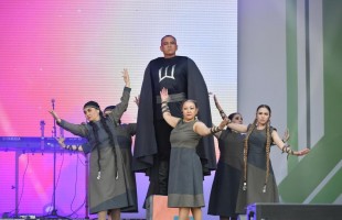 Супергерои Башкортостана: спектакль "Подарок царя Самрау" возвращает эпос "Урал-батыр" на сцену