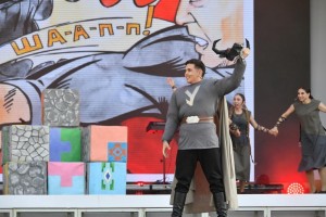 Башҡортостан супергеройҙары: "Самрау батшаның бүләге" спектакле "Урал батыр" эпосын сәхнәгә ҡайтарҙы