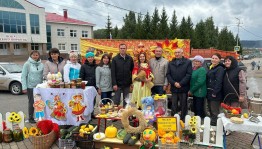 Артисты автоклуба Караидельского района украсили своим выступлением сельскохозяйственную ярмарку