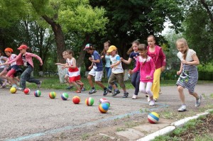 Спортивно – игровая программа «Непослушные мячи»