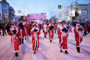 Районный парад Дед Морозов и Снегурочек